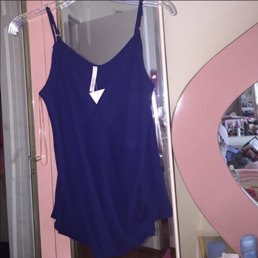 Criss cross navy tank top